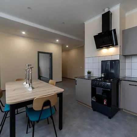 Townline Apartment *
